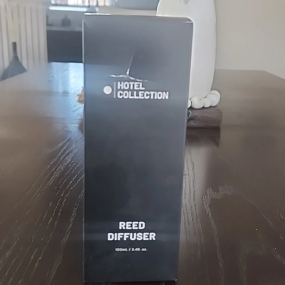 NWT Hotel Collection Fir Tree Reed Diffuser - Black